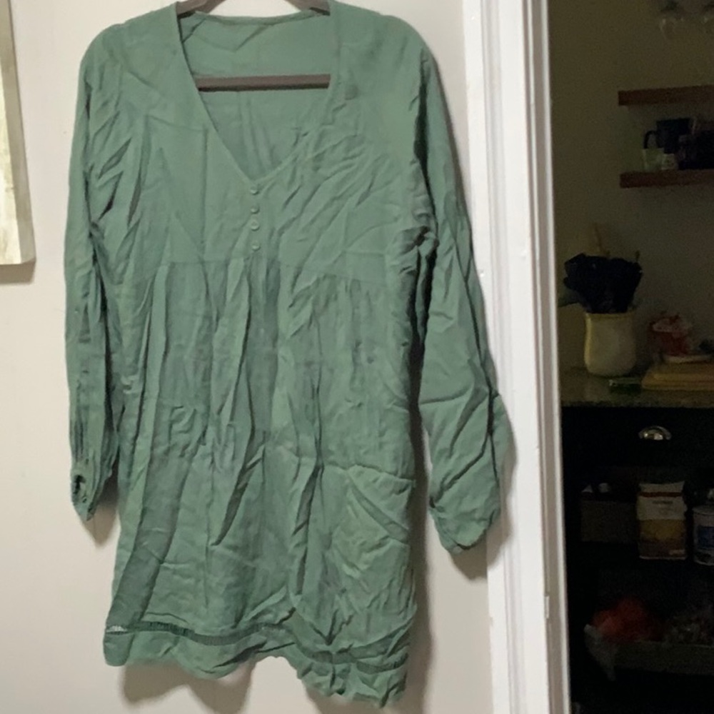 Green Long Sleeve Tunic Top